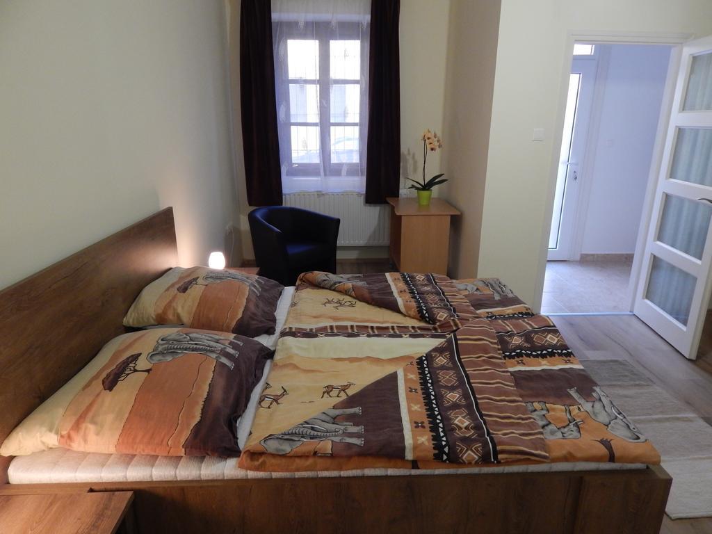 Apartamento Csillagvirág Apartman Mosonmagyaróvár Exterior foto